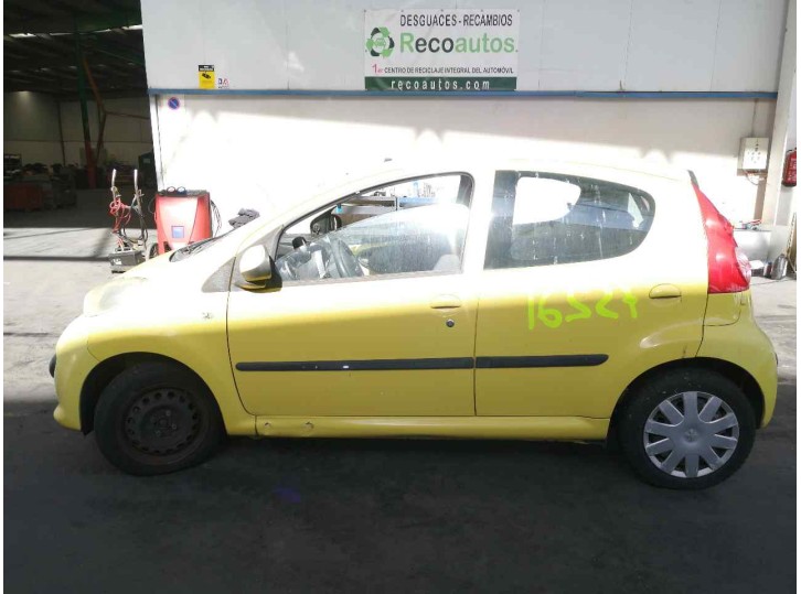 peugeot 107 from the year 2006