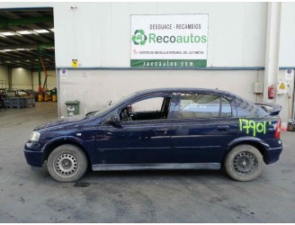 opel astra g berlina del año 2000