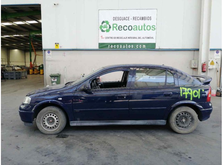 opel astra g berlina del año 2000