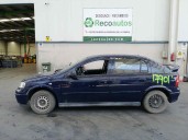 opel astra g berlina del año 2000