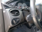 ford focus berlina (cak) del año 2001