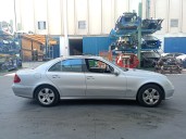 mercedes-benz clase e (w211) berlina del año 2003