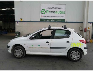 peugeot 206 berlina del año 2000