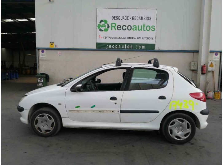 peugeot 206 berlina del año 2000