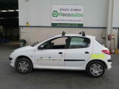 peugeot 206 berlina del año 2000