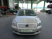 toyota avensis berlina (t25) del año 2005