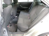 toyota avensis berlina (t25) del año 2005