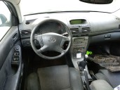 toyota avensis berlina (t25) del año 2005