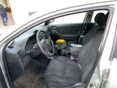 toyota avensis berlina (t25) del año 2005