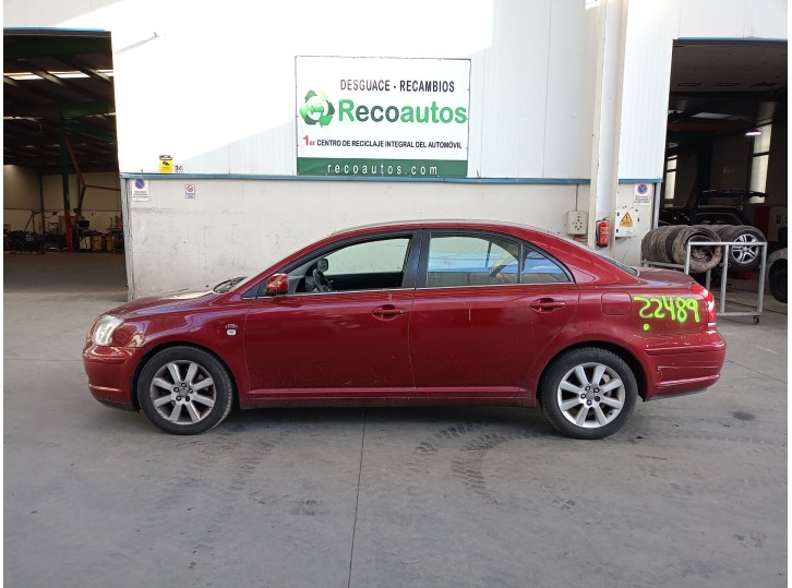 toyota avensis berlina (t25) del año 2004