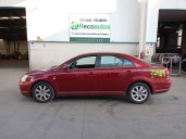 toyota avensis berlina (t25) del año 2004
