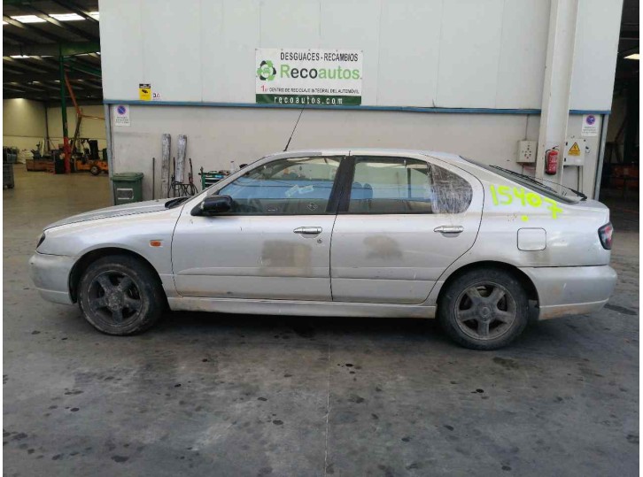 nissan primera berlina (p11) del año 2001