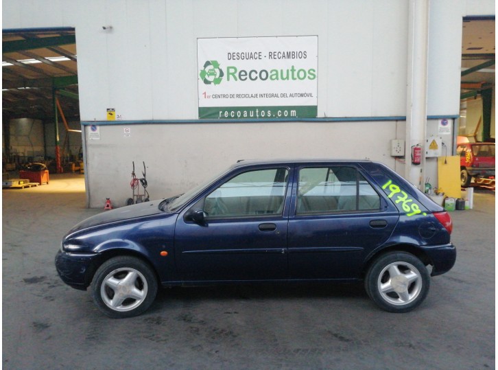 ford fiesta berlina del año 1997