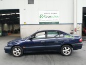 toyota avensis berlina (t 22) del año 2001