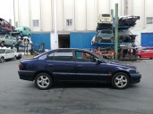 toyota avensis berlina (t 22) del año 2001