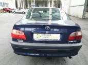 toyota avensis berlina (t 22) del año 2001