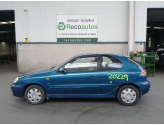 daewoo lanos del año 2000