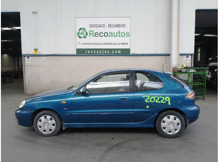 daewoo lanos del año 2000