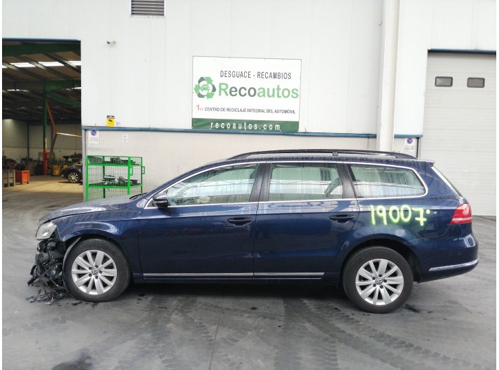 volkswagen passat variant (365) del año 2013
