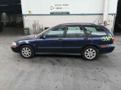 volvo v40 familiar del año 2001