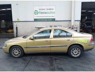 volvo s60 berlina del año 2001