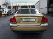 volvo s60 berlina del año 2001
