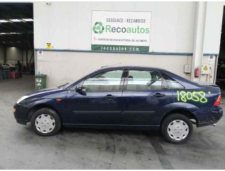 ford focus berlina (cak) del año 2000