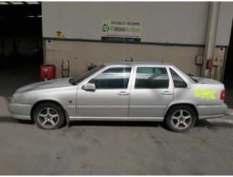 volvo s70 berlina del año 2000