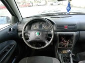 skoda octavia berlina (1u2) del año 2003
