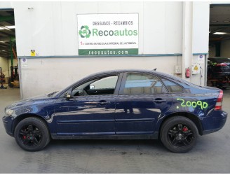volvo s40 berlina del año 2004