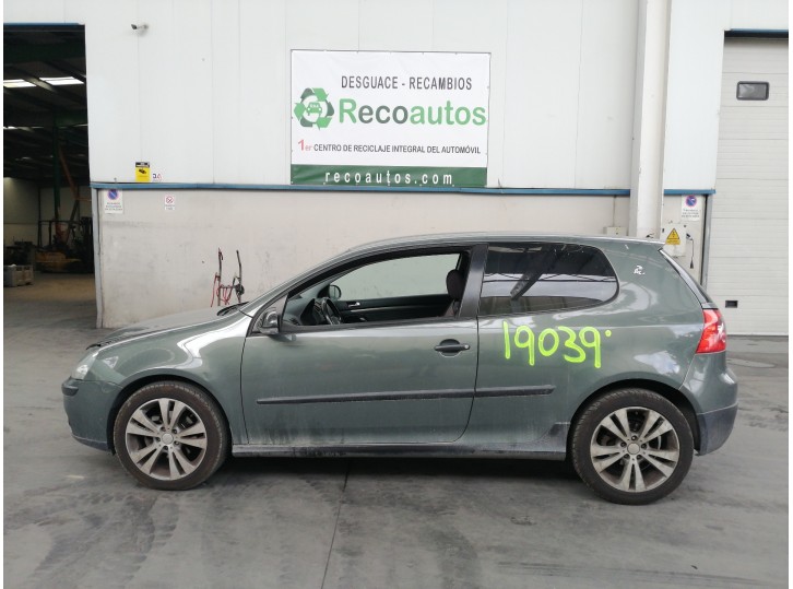 volkswagen golf v berlina (1k1) del año 2003