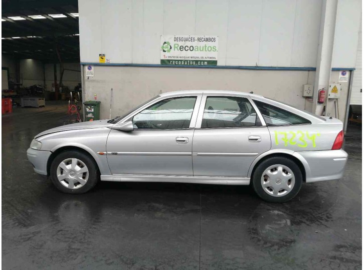 opel vectra b berlina del año 2001