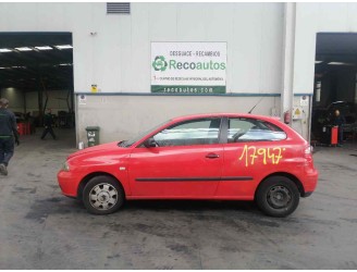 seat ibiza (6l1) del año 2002
