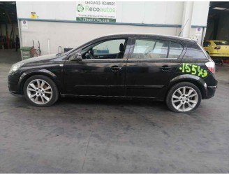 opel astra h berlina del año 2004