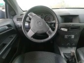 opel astra h berlina del año 2004