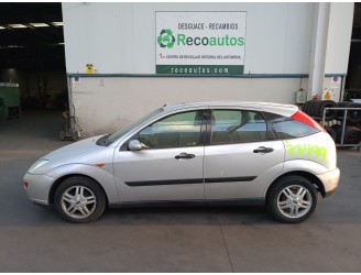 ford focus berlina (cak) del año 2001
