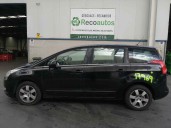 peugeot 5008 from the year 2013