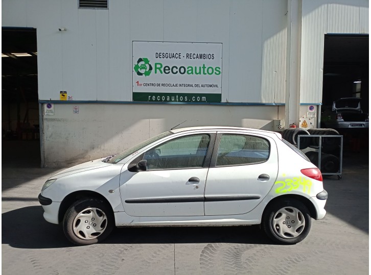 peugeot 206 berlina del año 2000