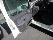 peugeot 206 berlina del año 2000