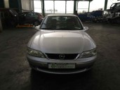 opel vectra b berlina del año 2000