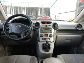 kia carens iii monospace (un) del año 2010