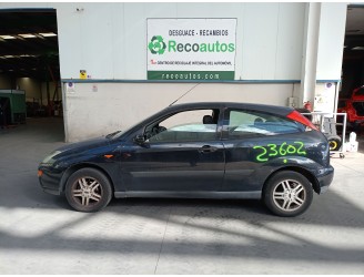 ford focus berlina (cak) del año 2000