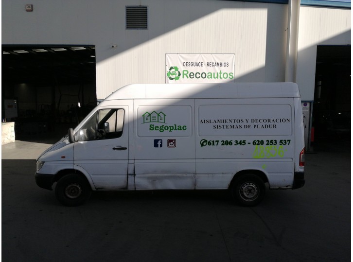 mercedes-benz sprinter 02.00 closed box van year 2004