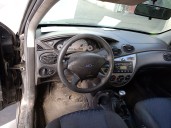 ford focus berlina (cak) del año 2000