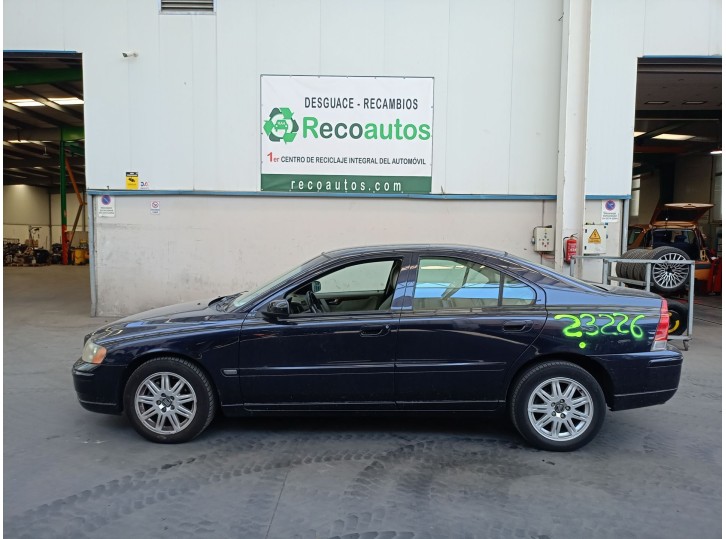 volvo s60 berlina del año 2005