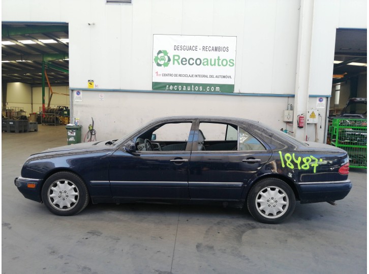 mercedes-benz clase e (w210) berlina del año 1997