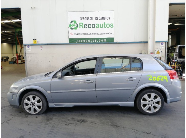 opel signum del año 2004