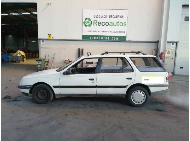 peugeot 405 break from the year 1990