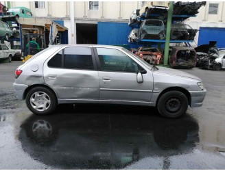 Recambio de tubos aire acondicionado para mercedes-benz clase glk (w204) glk 2.1 cdi cat referencia OEM IAM A2048306915  