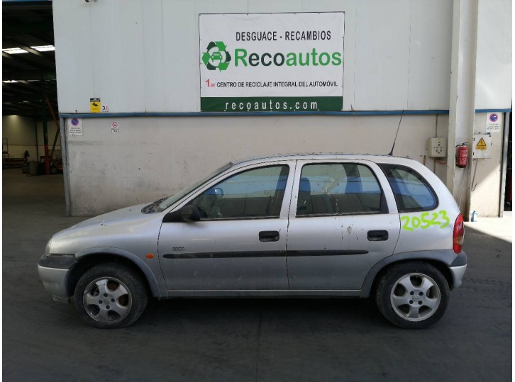 opel corsa b del año 2000